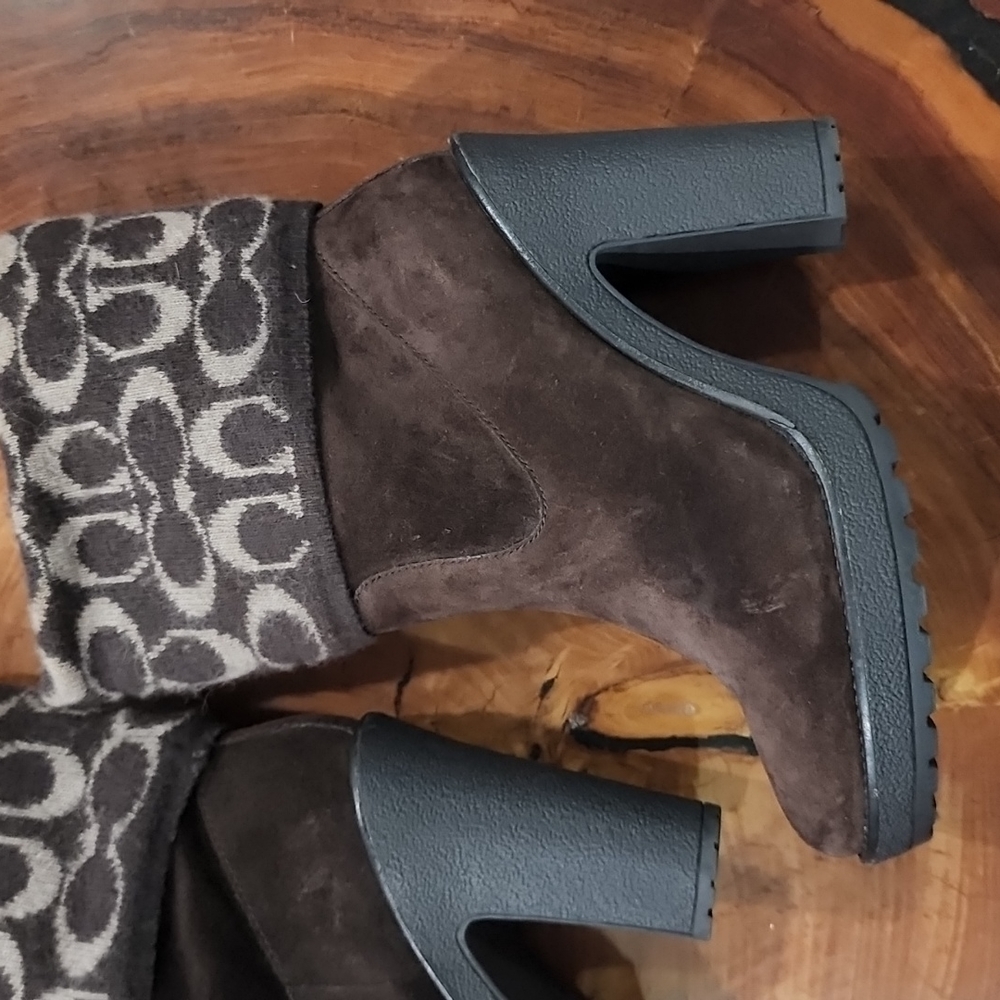 Boots Use Good Condition Size 6/2 - image 2